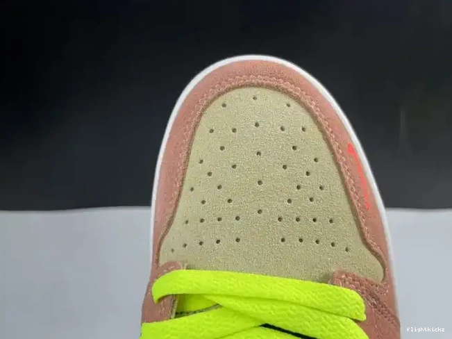 Jordan 1 Air Switch High CW6576-800 Peach 0429